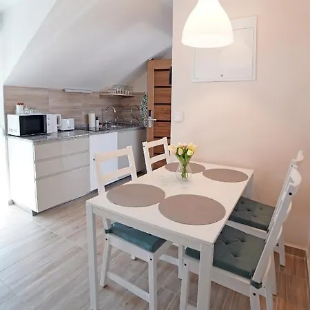 Fenyves شقة بالاتونفينيفيس