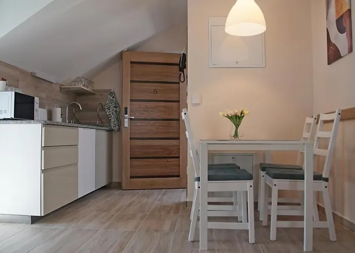 Fenyves * バラトンフェニヴェシュ