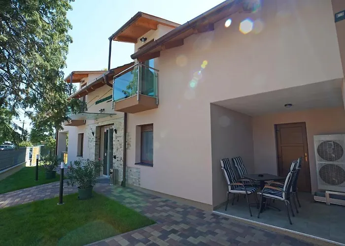 Fenyves * Balatonfenyves